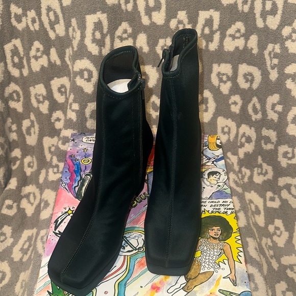 Jeffrey Campbell Arcadia Forest Green Neoprene Booties New 🆕 & Never Worn 😍 - Picture 16 of 17